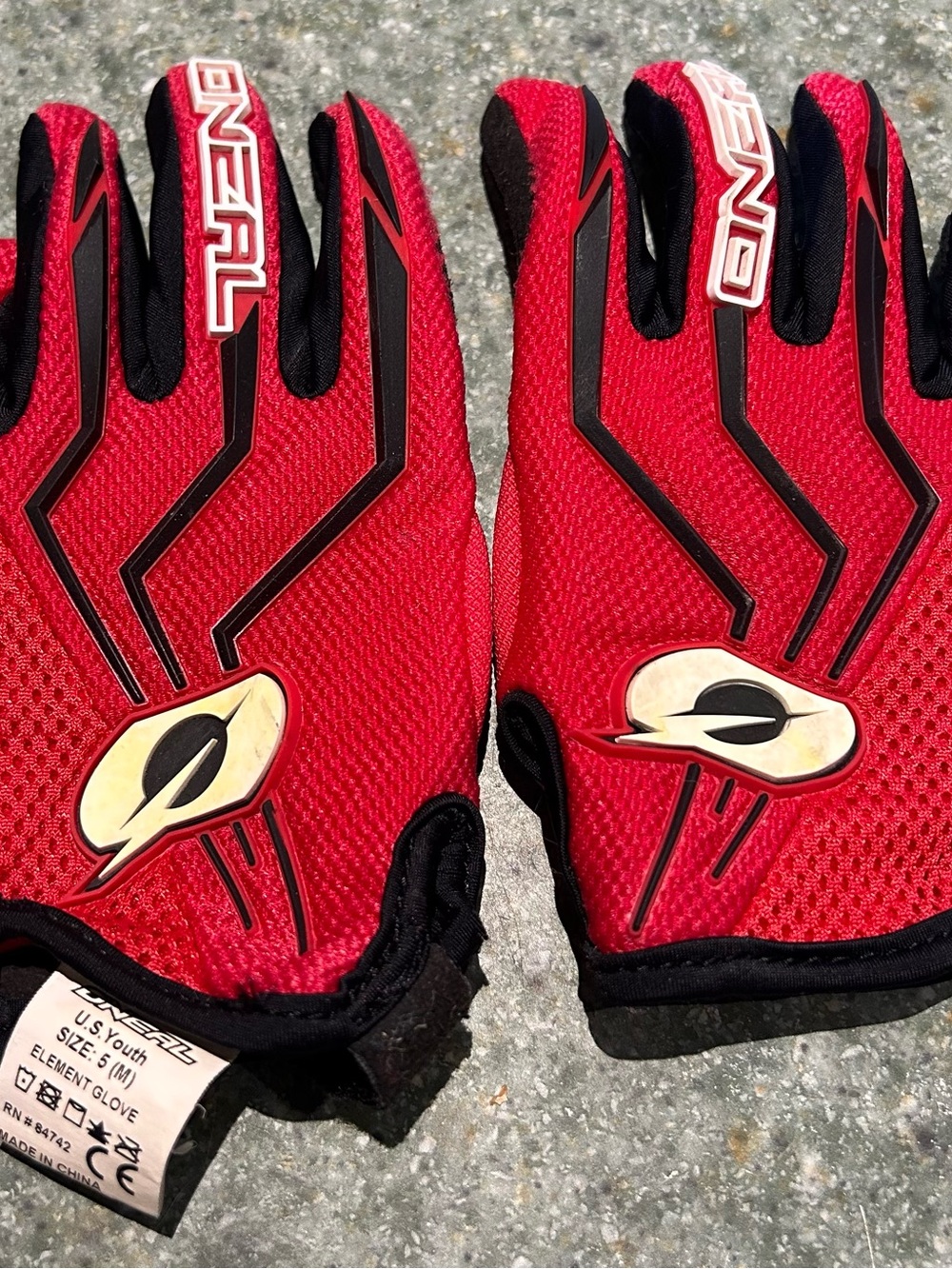 Element Red and Black Youth Cycling Glove